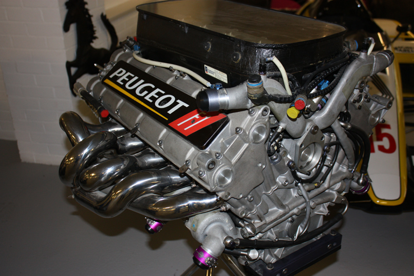 Peugeot engine